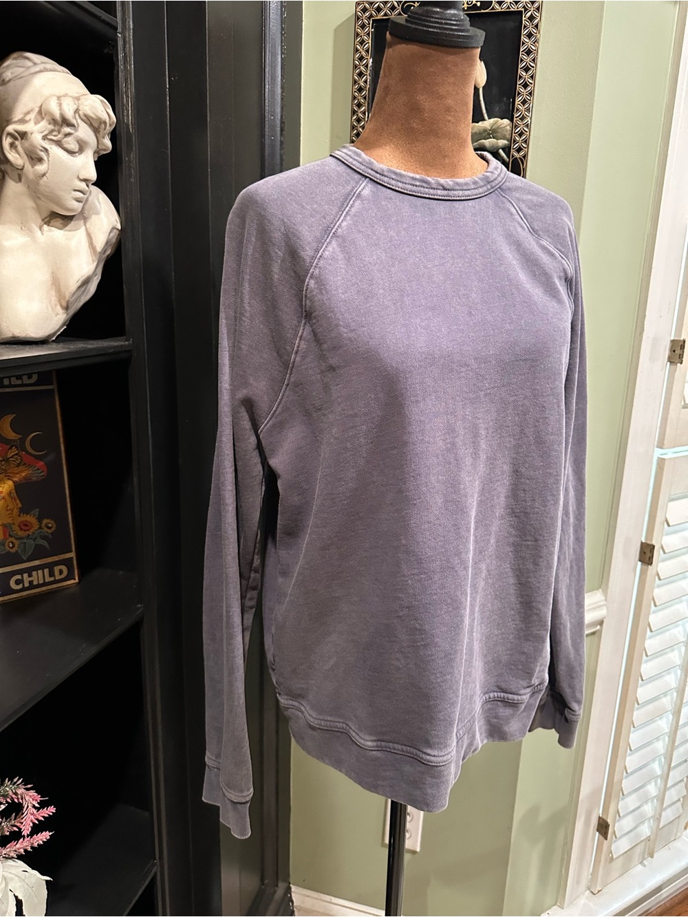 Universal Thread Washed Blue Gray Crewneck Sweatshirt Sweater Medium